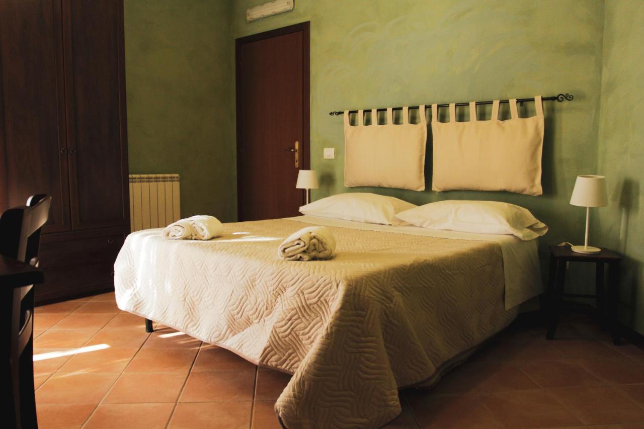 Il Casale Di Gardenia Bed & Breakfast Cesano Bagian luar foto